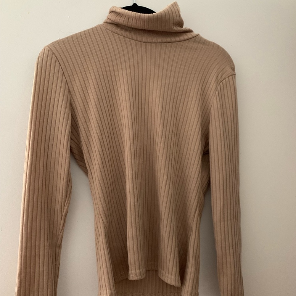 Beige Nasty Gal ribbed turtleneck